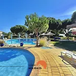 #182 T1 Pedra Dos Bicos By Holidays شقة